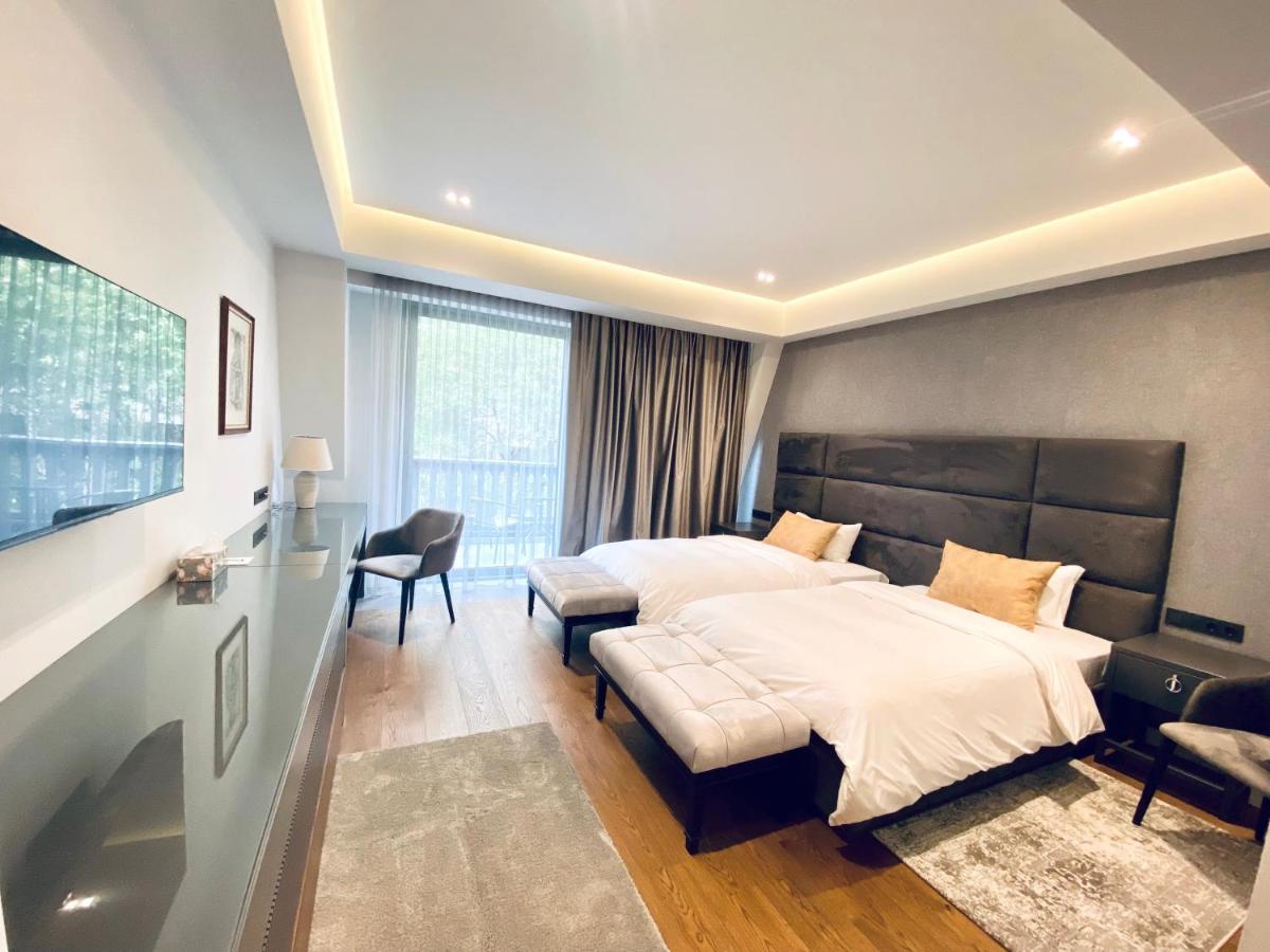 Heart Of Yerevan - City Center Luxury Apartments Bagian luar foto